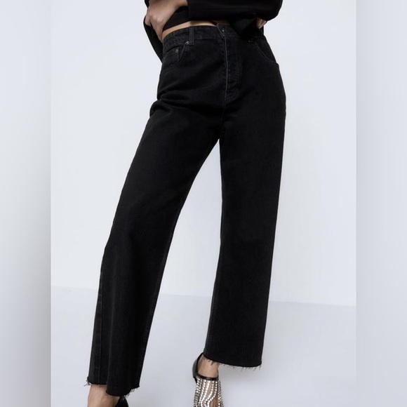 HIGH RISE STRAIGHT ZARA JEANS SIZE 0 BLACK - Picture 1 of 15